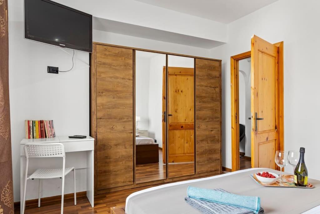 Bamboo Ultra Central Apartment Бухарест Экстерьер фото
